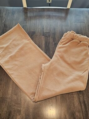 Beyond Yoga Tan Sweatpants